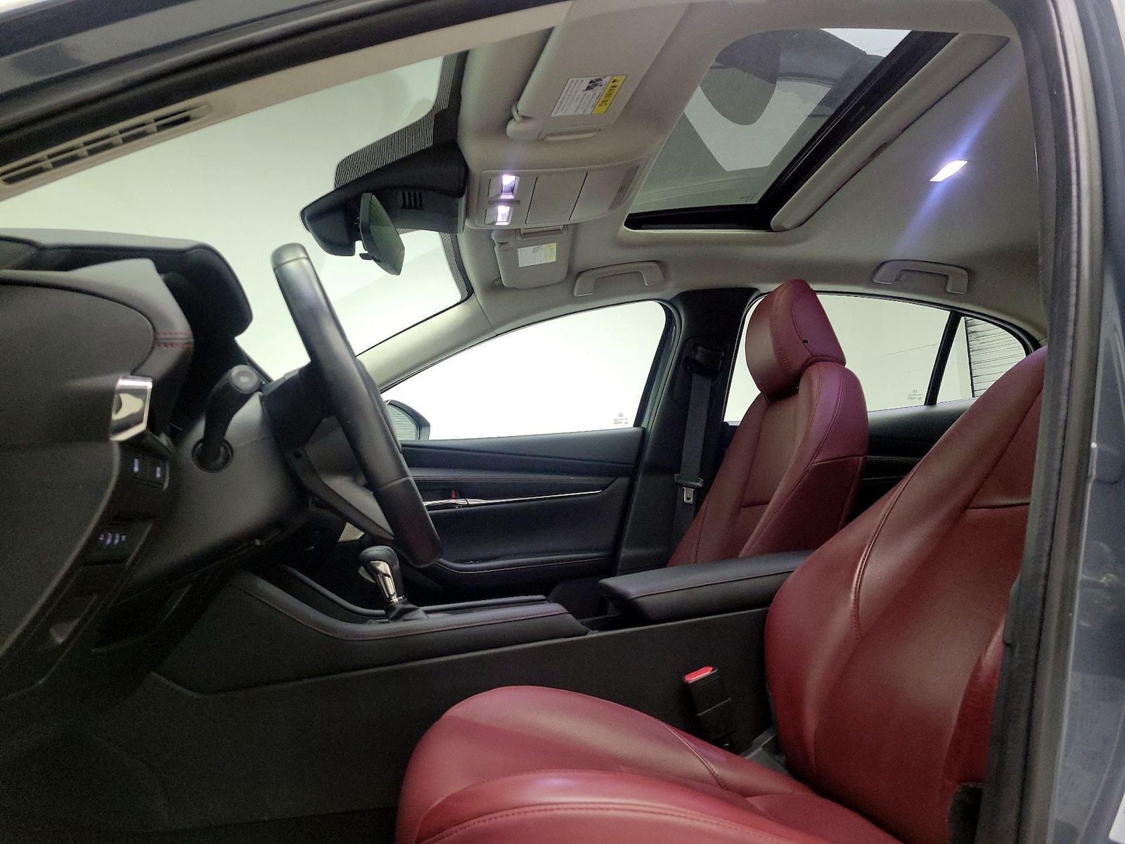 Sunroof(s) & Overhead Airbags