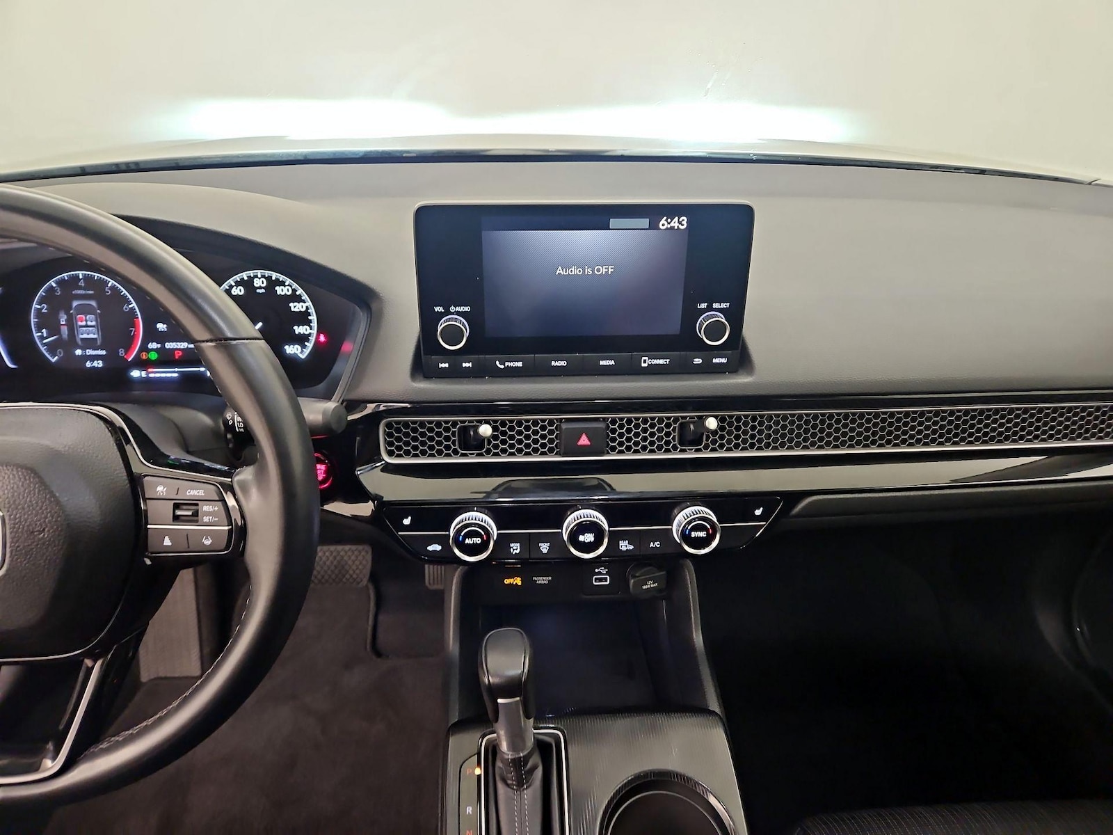 2024 Honda Civic EX - Photo 10