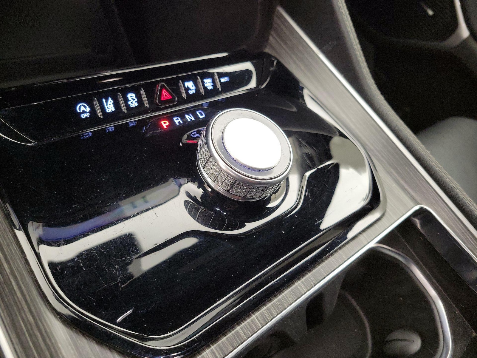 2024 Jeep Wagoneer L Series II - Photo 19