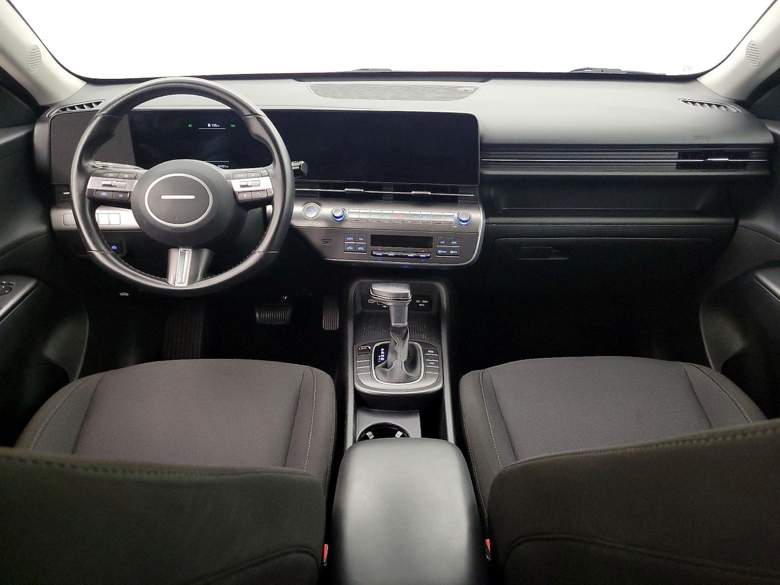 2025 Hyundai Kona SEL - Photo 10