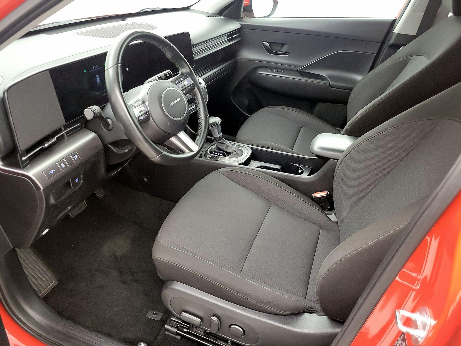 2025 Hyundai Kona SEL - Photo 12