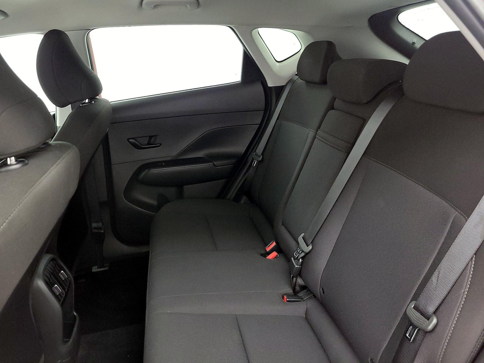 2025 Hyundai Kona SEL - Photo 20