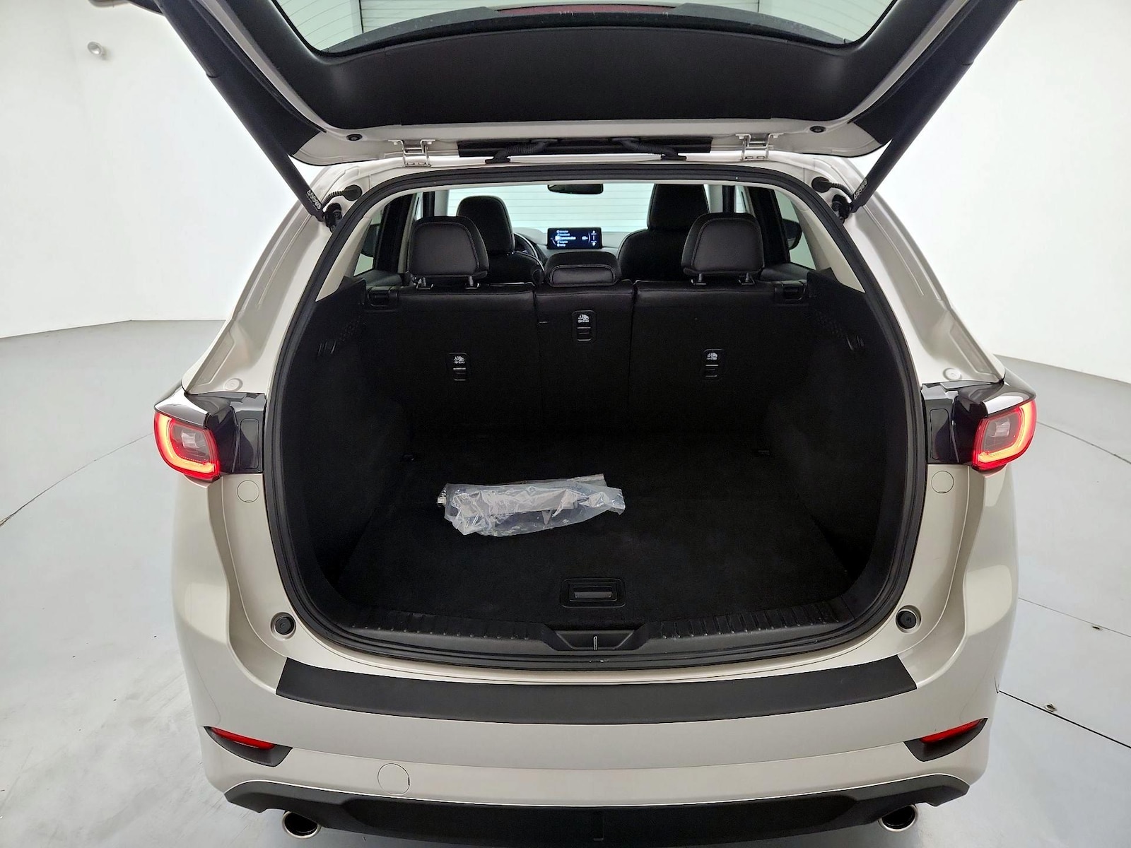 2025 Mazda CX-5 S Preferred package - Photo 22