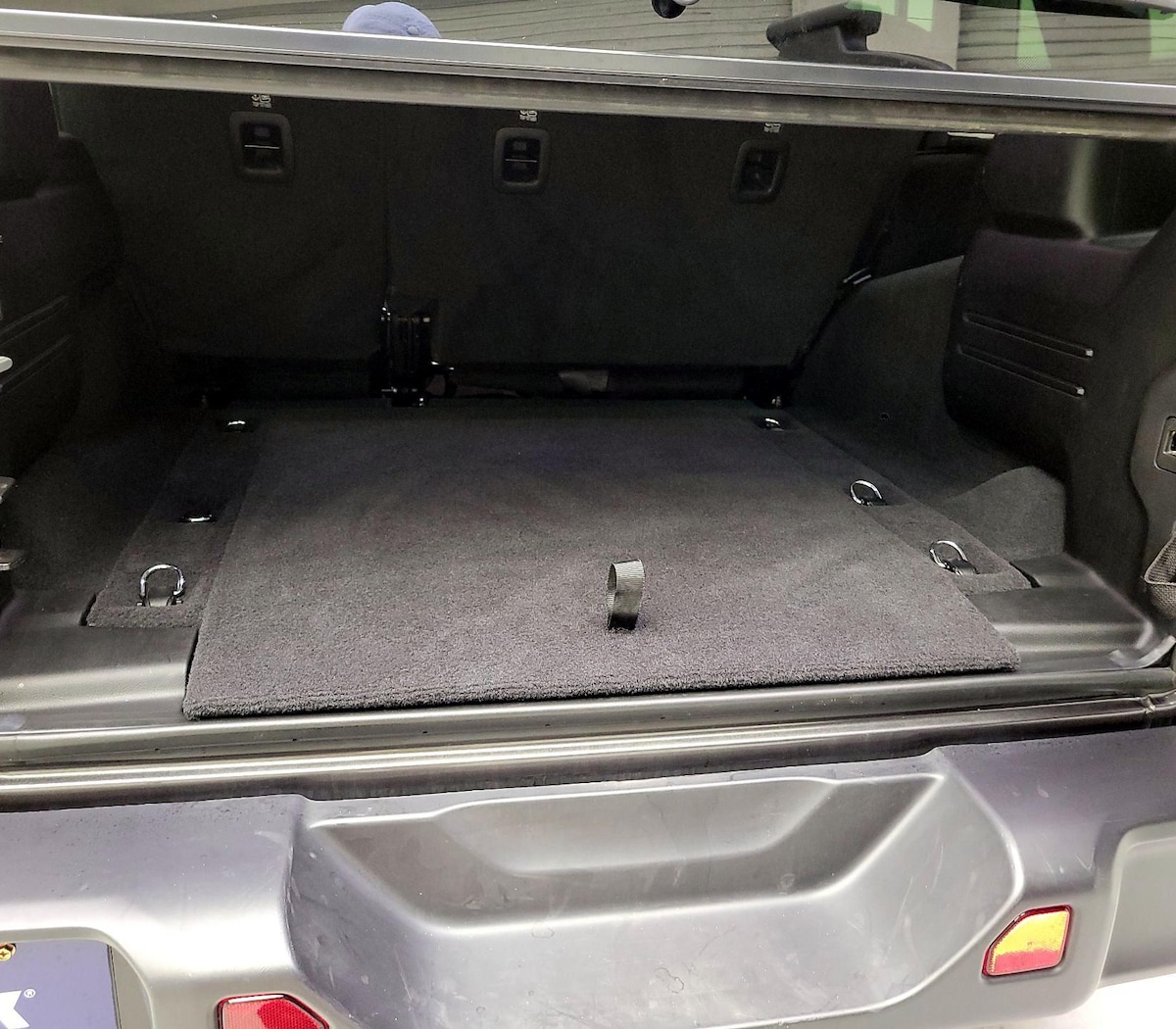 Trunk/Cargo (Seats Up)