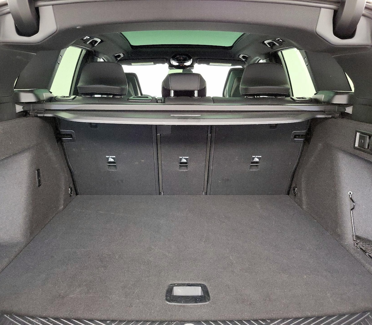 Trunk/Cargo (Seats Up)