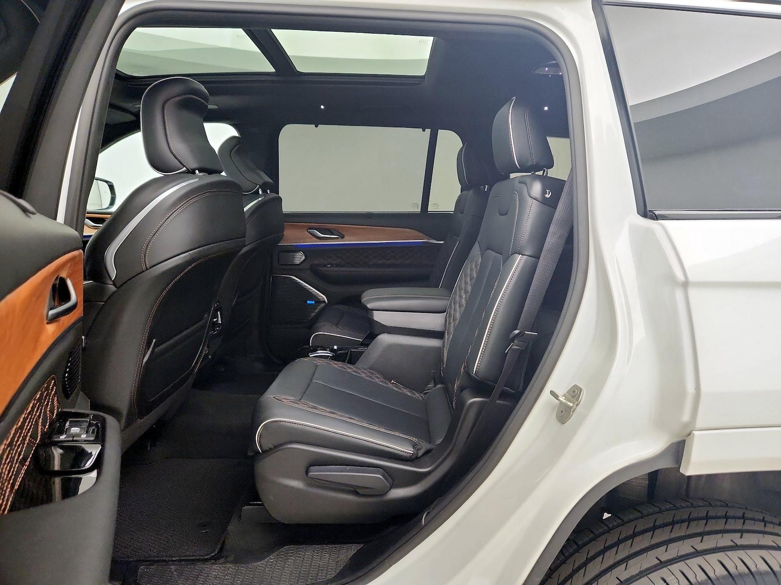 Rear Air Conditioning