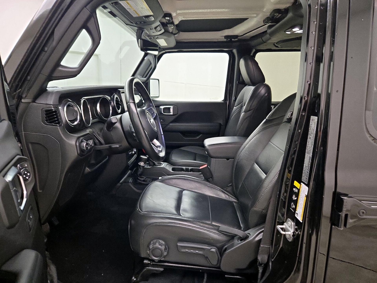 Leather Seats & Side Airbags