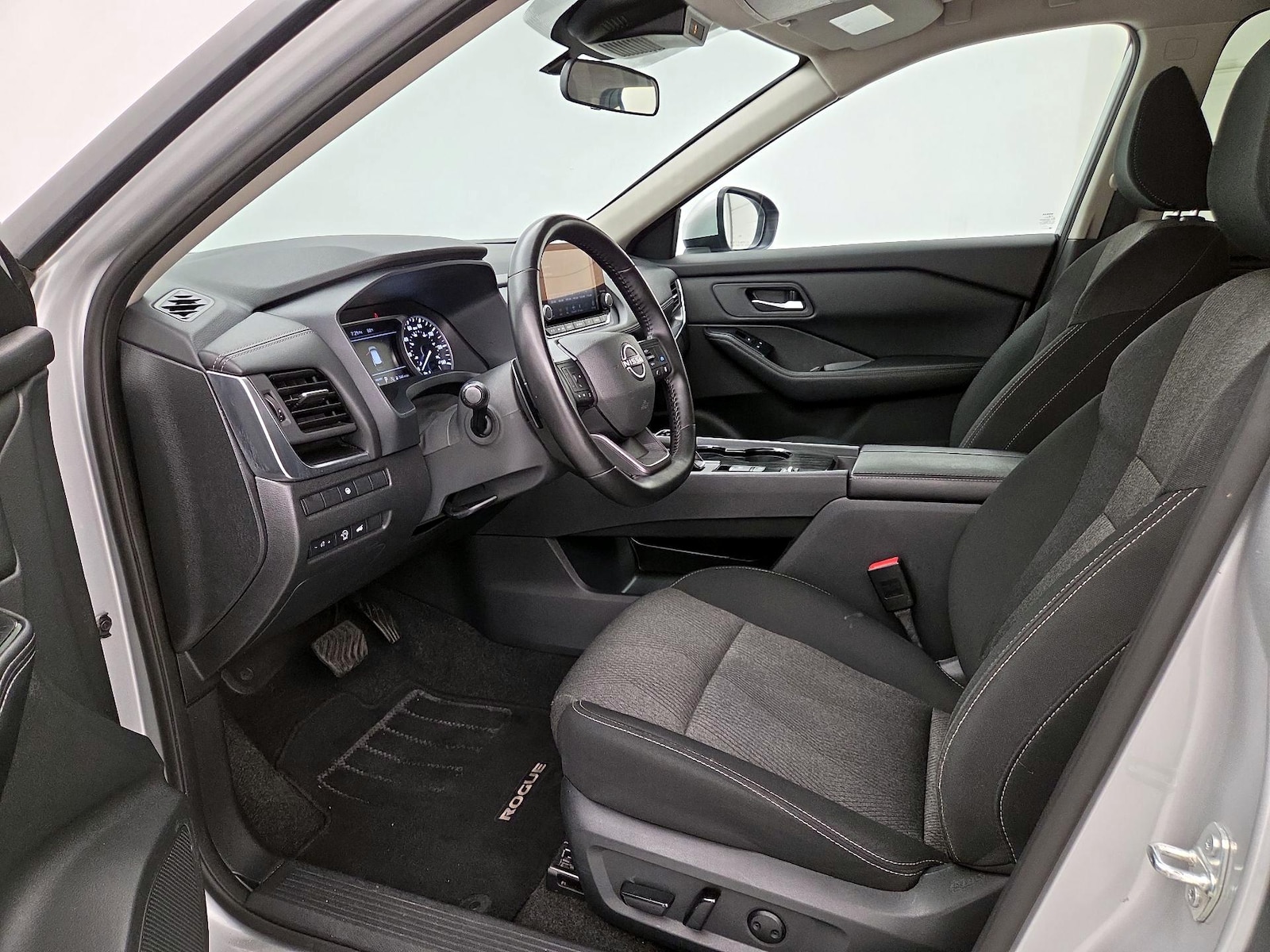 Power Seat(s) & Side Airbags