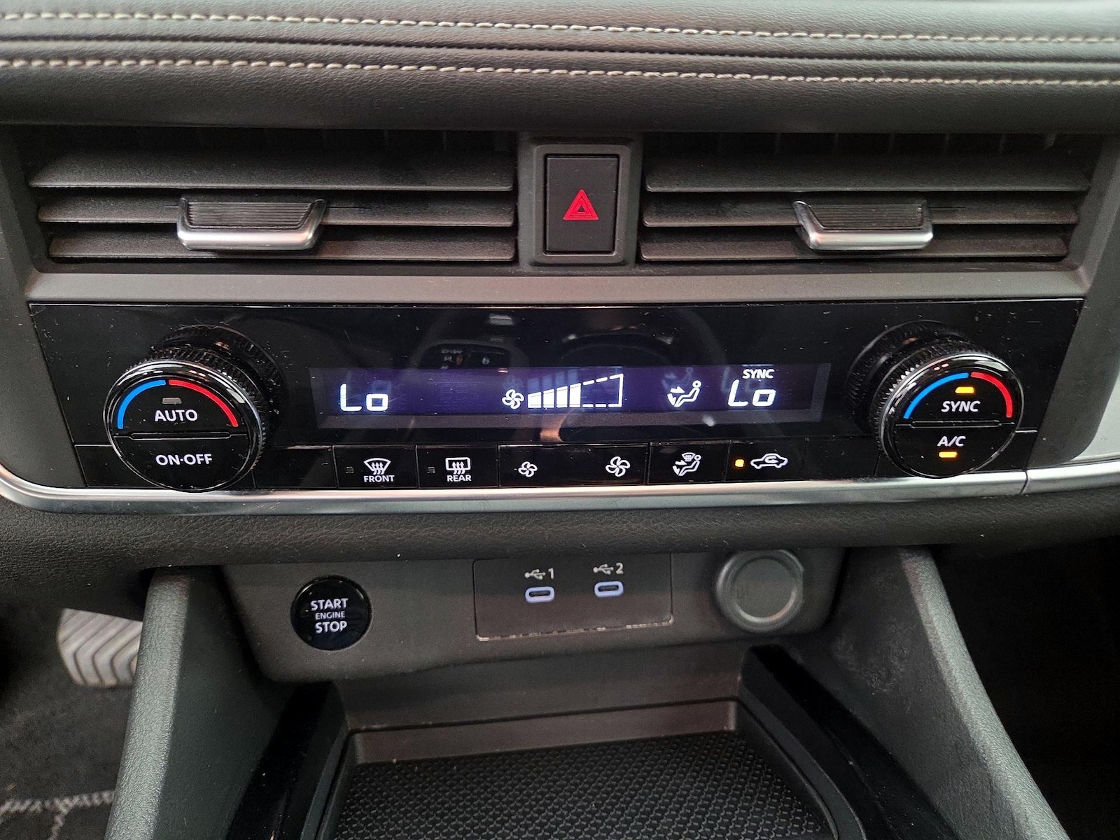 2025 Nissan Rogue SV - Photo 17