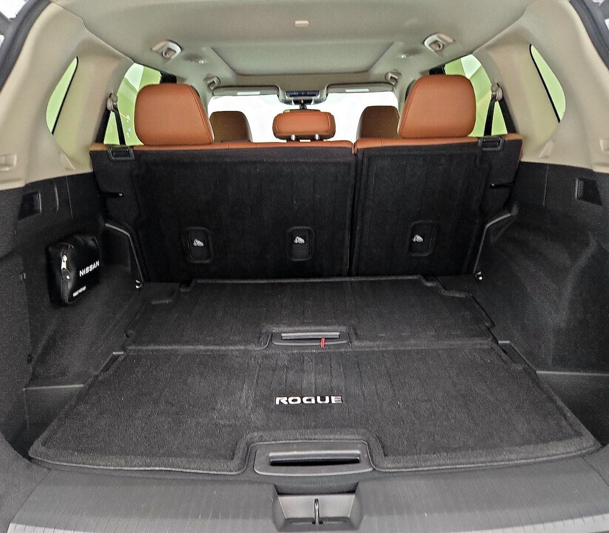 Trunk/Cargo (Seats Up)