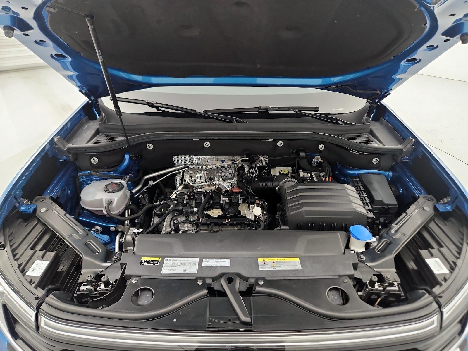 2024 Volkswagen Atlas Cross Sport SE w/Tech - Photo 23