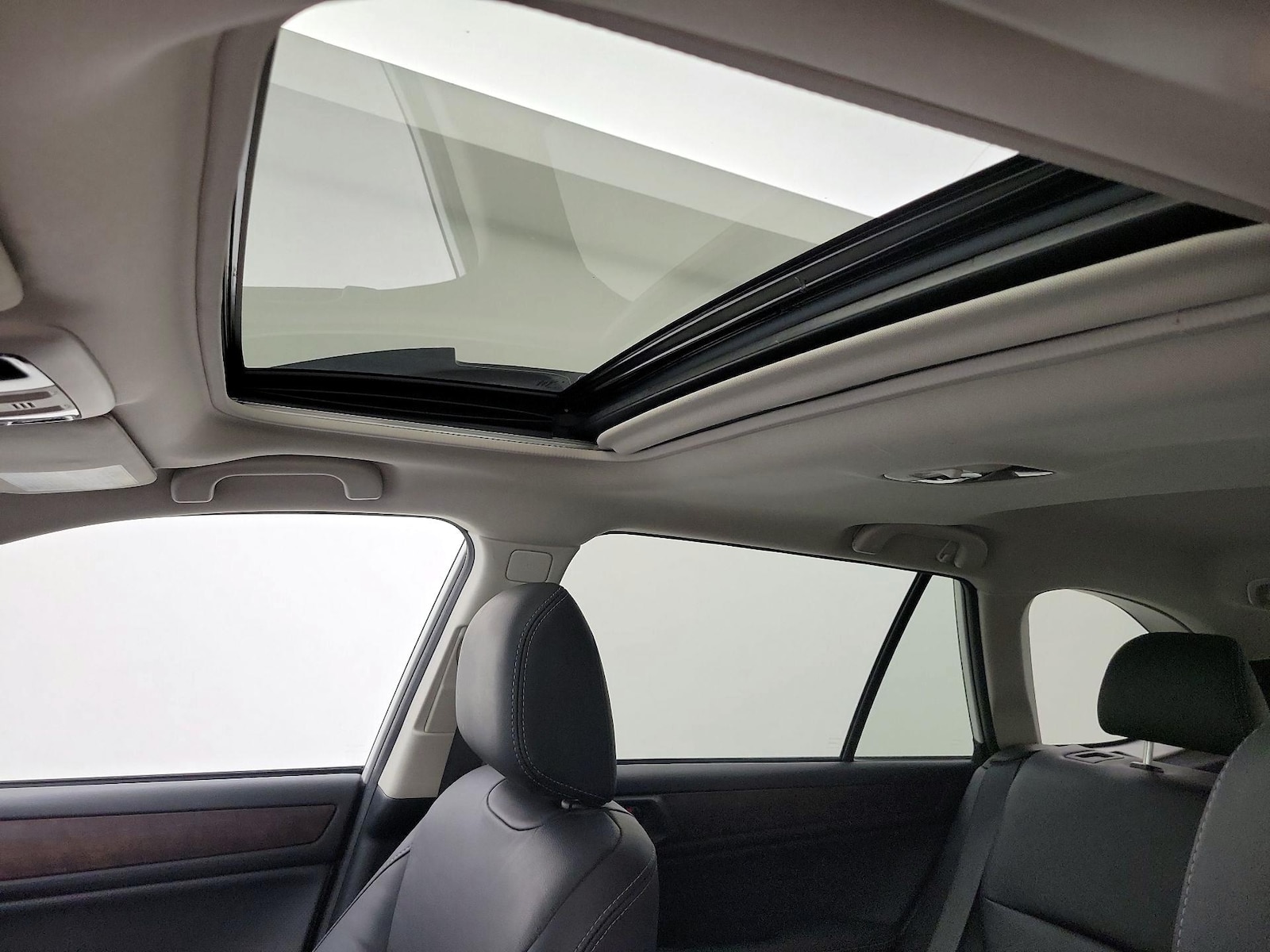 Sunroof(s) & Overhead Airbags