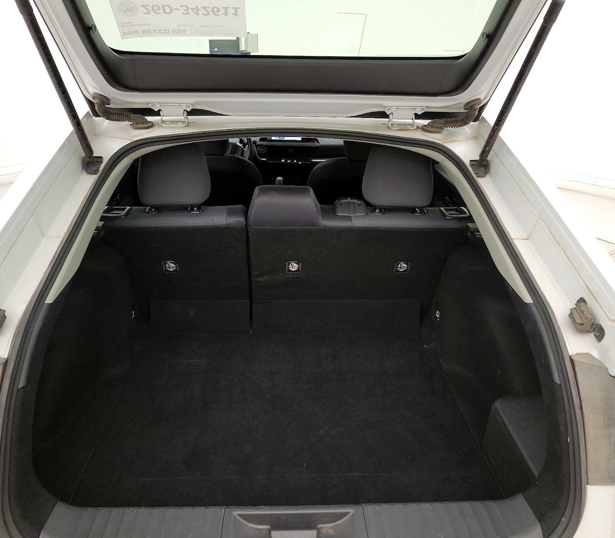 Trunk/Cargo (Seats Up)