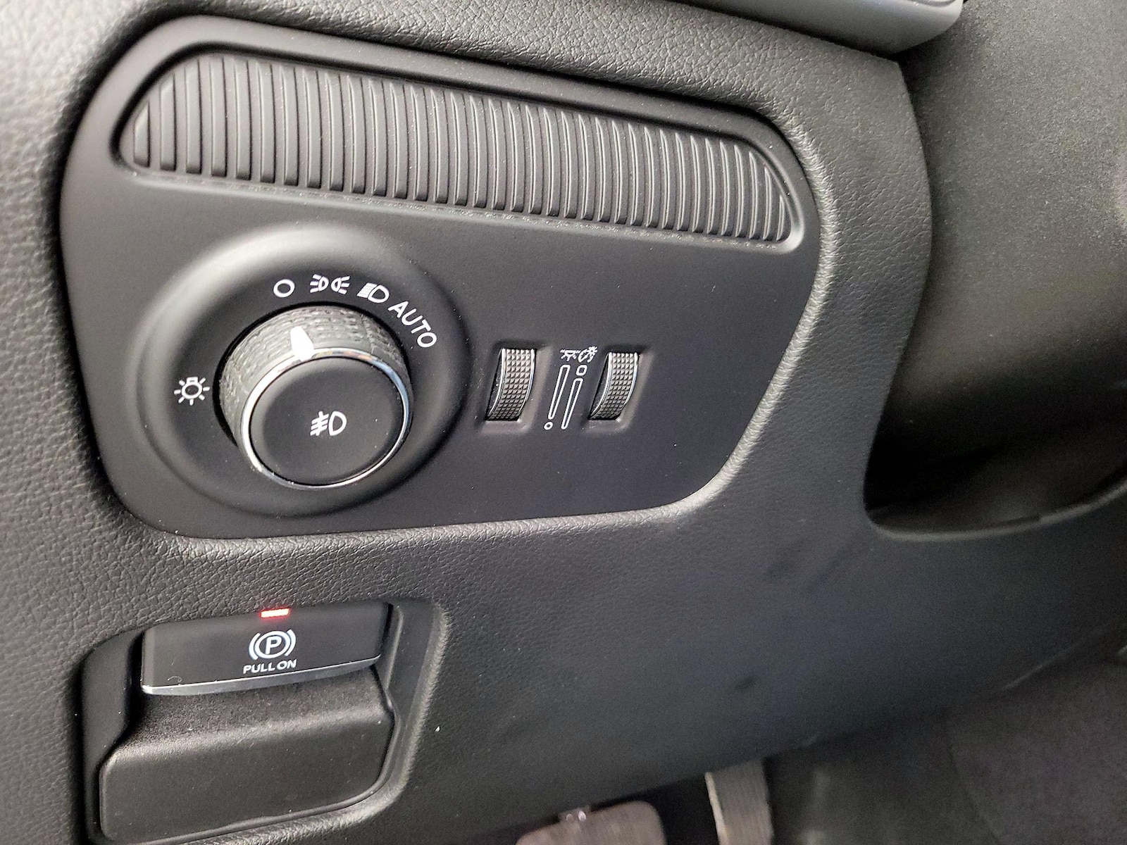 2025 Jeep Wagoneer Series II - Photo 14