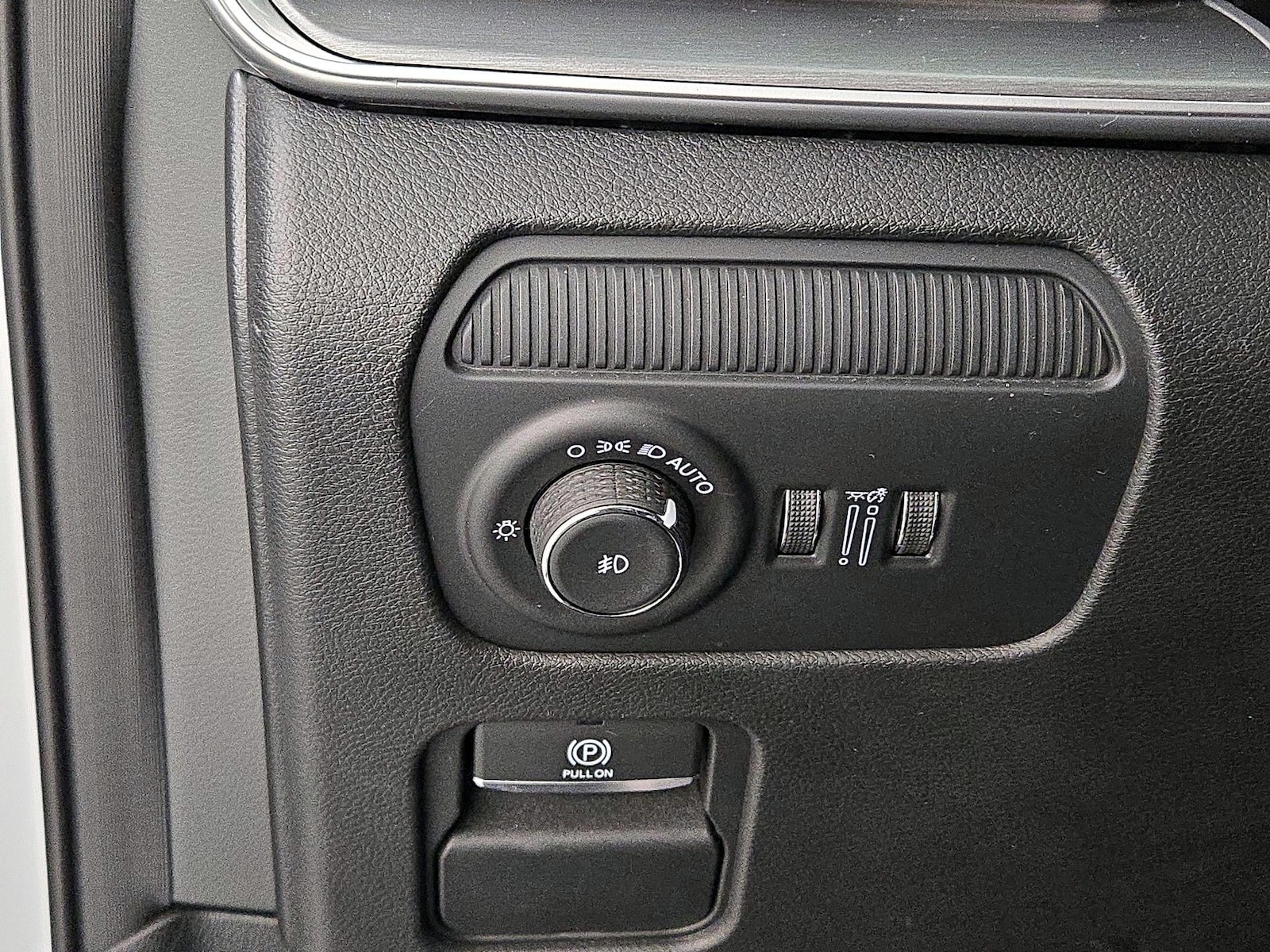 2025 Jeep Wagoneer Series II - Photo 14