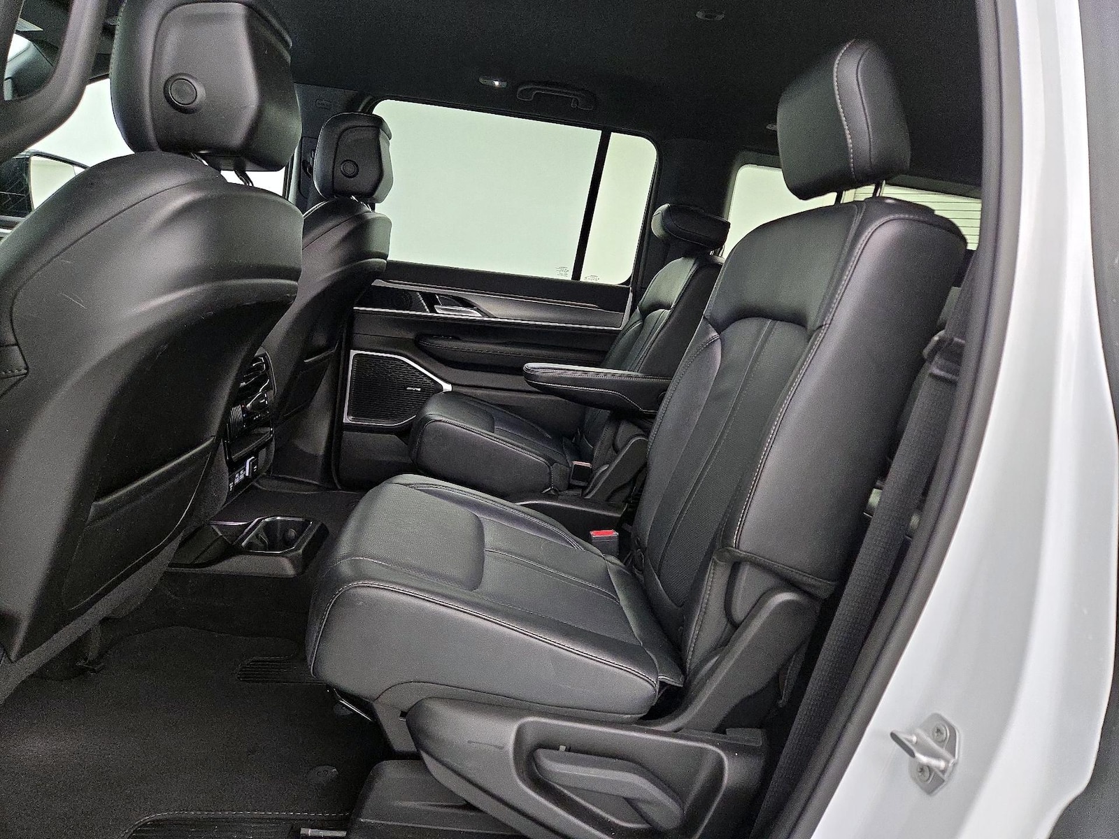2025 Jeep Wagoneer Series II - Photo 21
