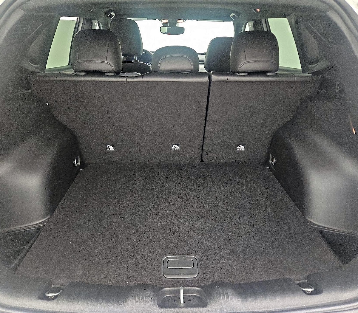 Trunk/Cargo (Seats Up)