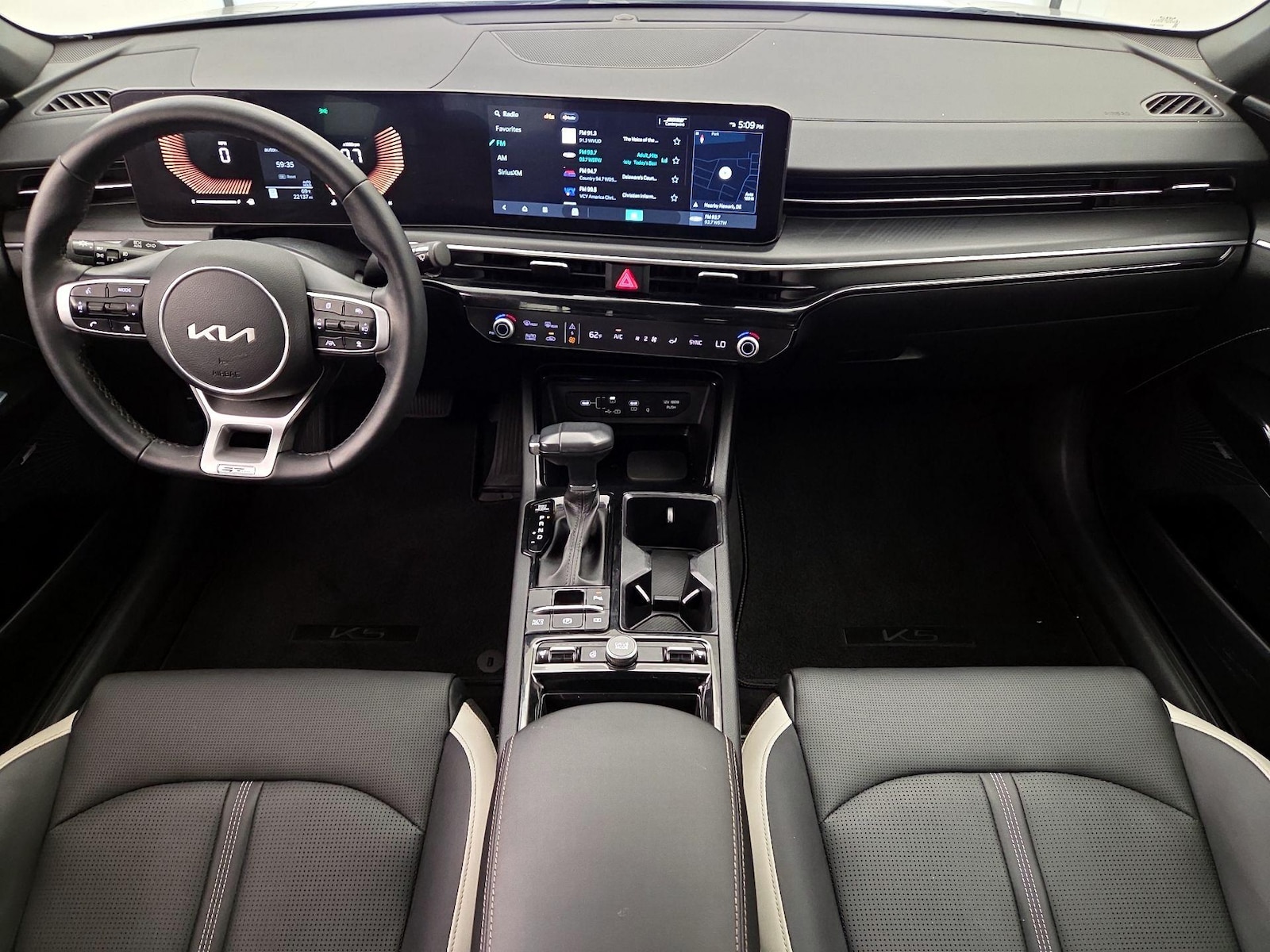 Apple CarPlay® & Android Auto™