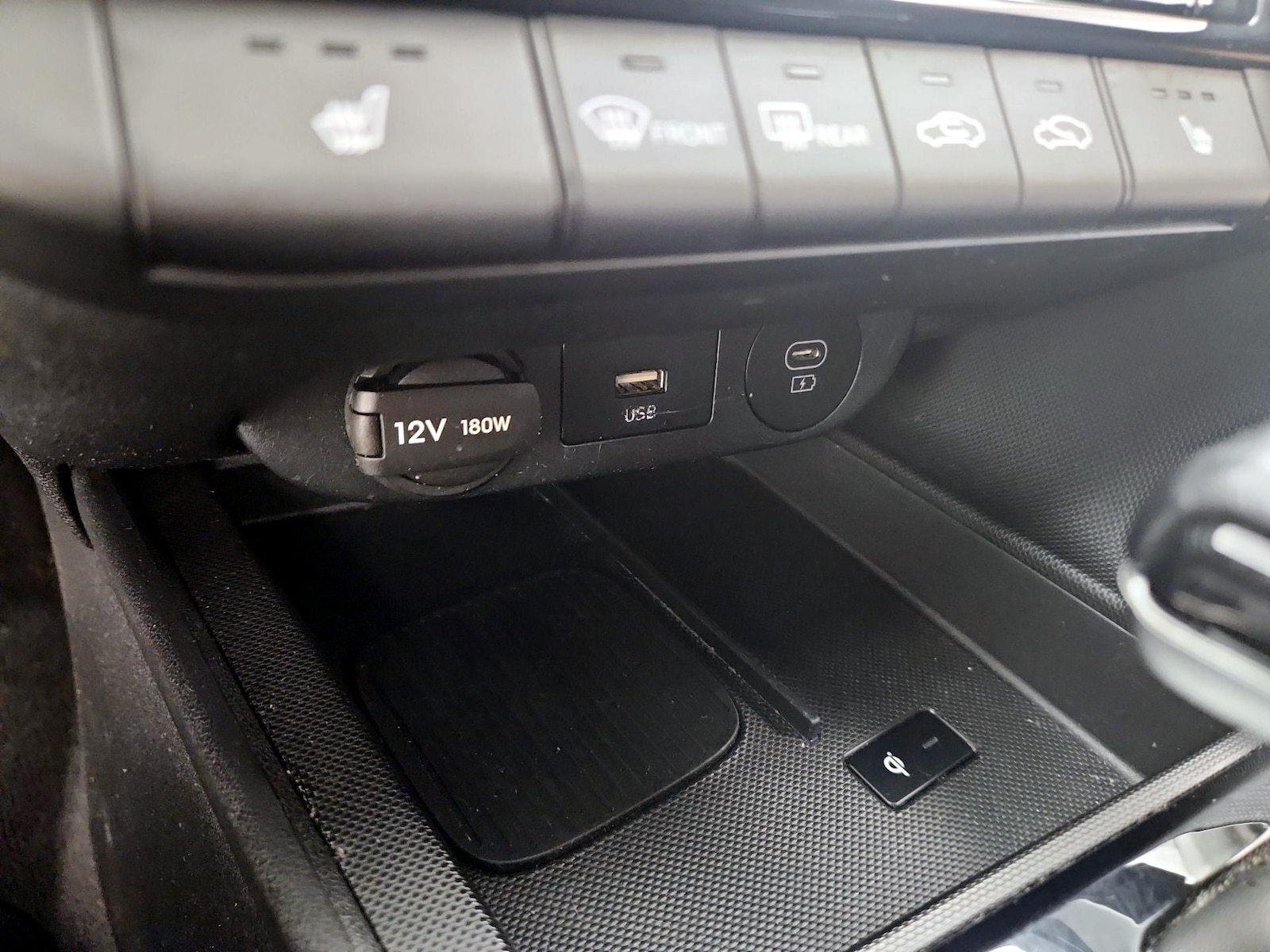 2025 Hyundai Elantra SEL - Photo 20