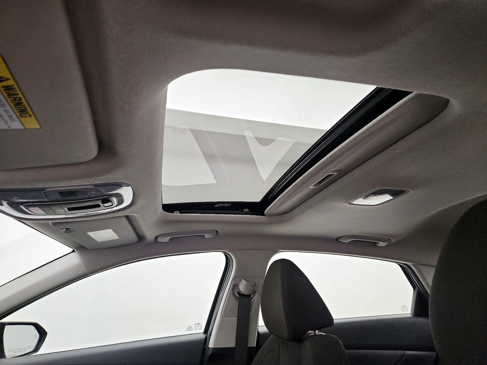 Sunroof(s) & Overhead Airbags