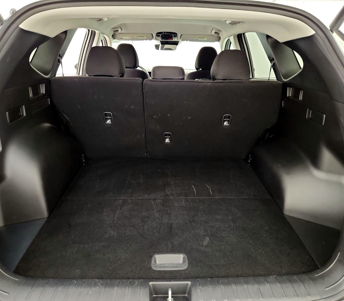 Trunk/Cargo (Seats Up)