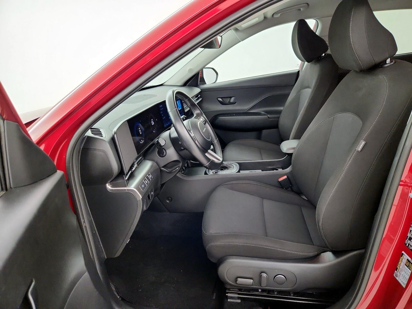 2025 Hyundai Kona SEL - Photo 12