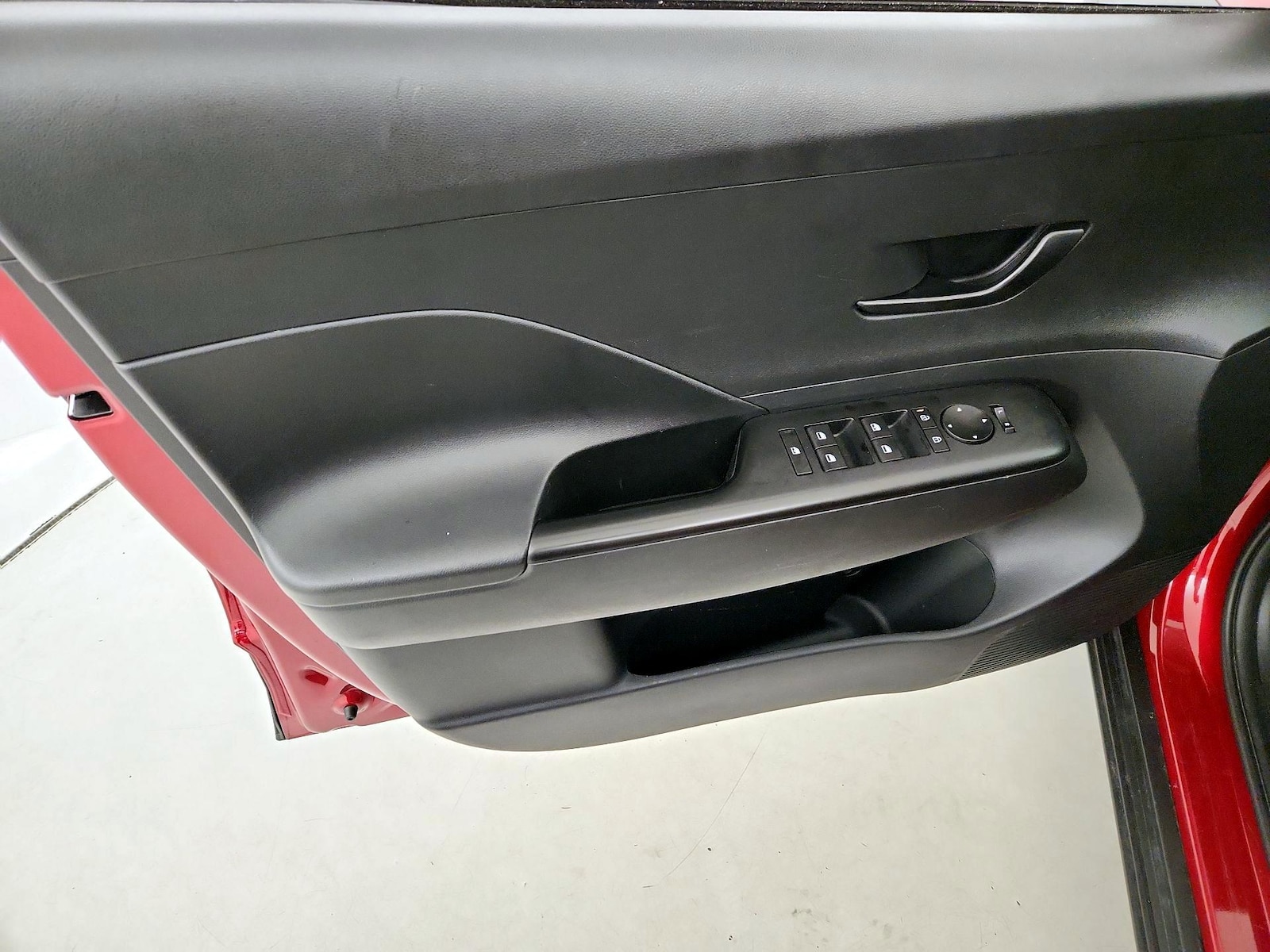 2025 Hyundai Kona SEL - Photo 13