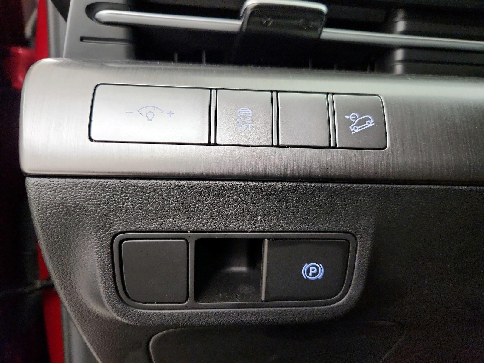 2025 Hyundai Kona SEL - Photo 14