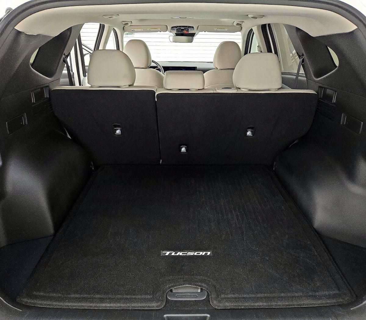 Trunk/Cargo (Seats Up)