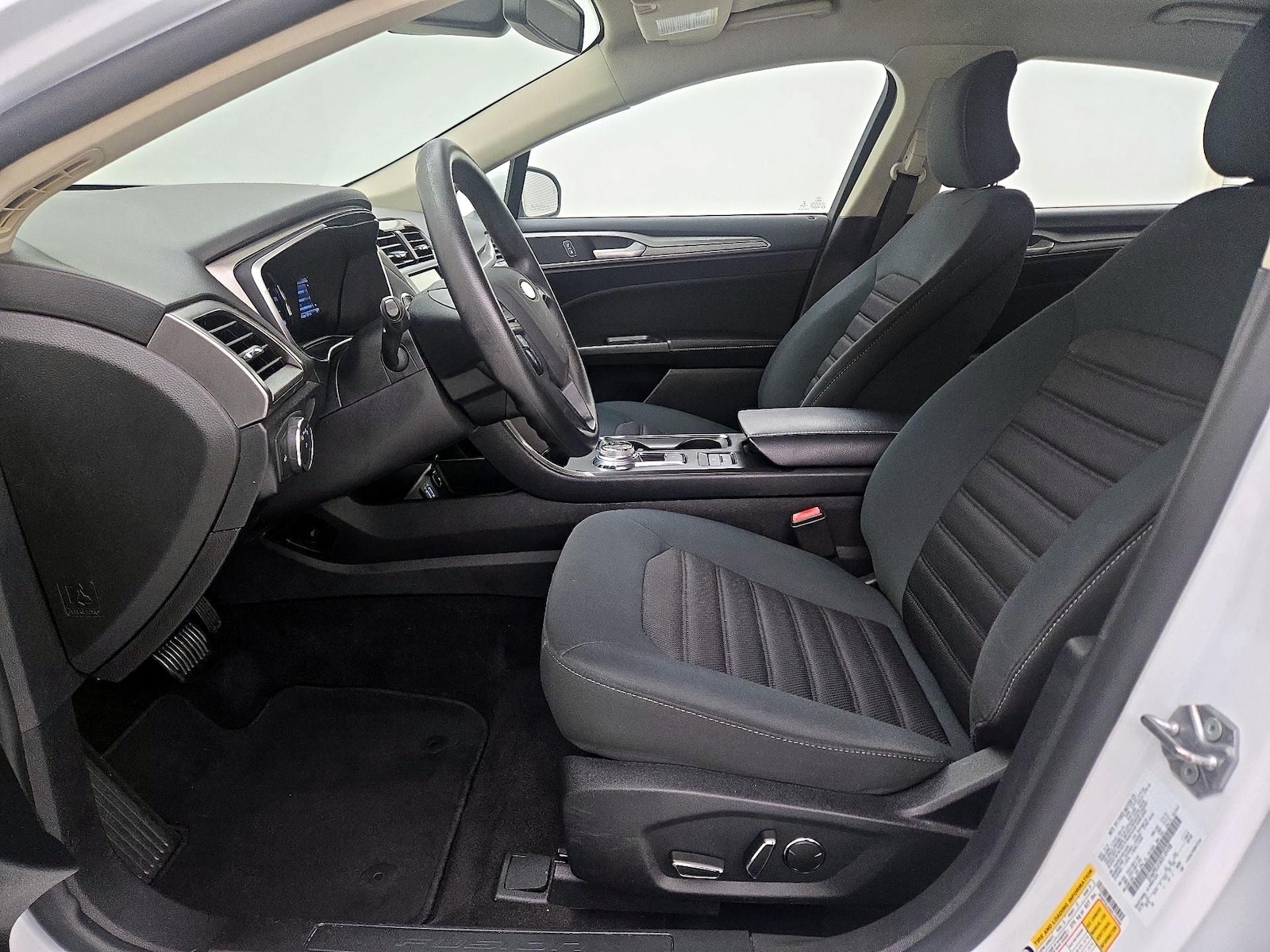 Power Seat(s) & Side Airbags