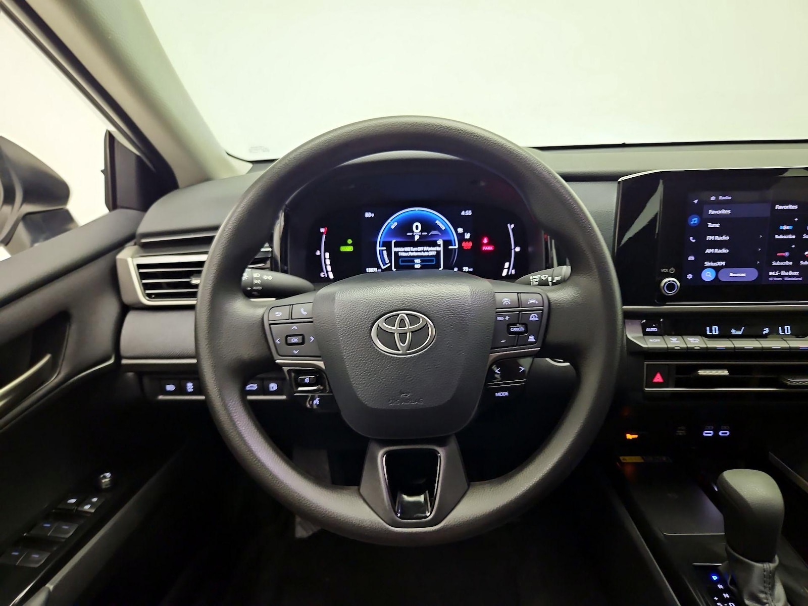 2026 Toyota Camry LE - Photo 11