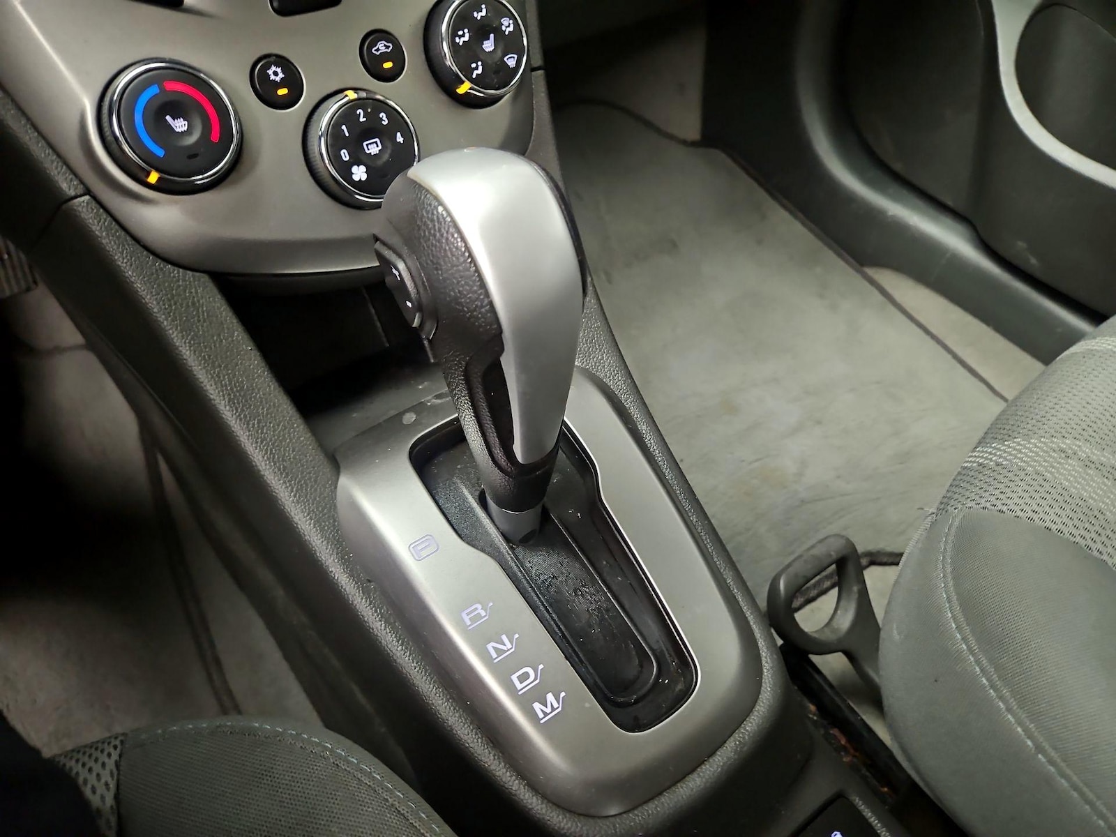 2020 Chevrolet Sonic LT - Photo 18