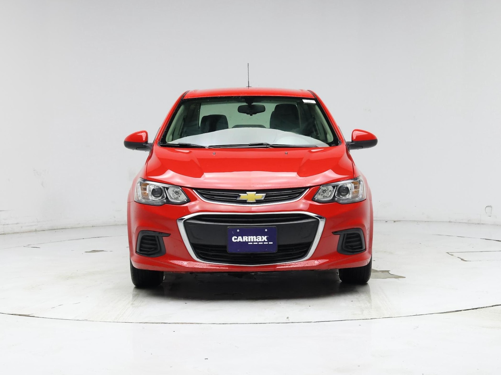 2020 Chevrolet Sonic LT - Photo 6