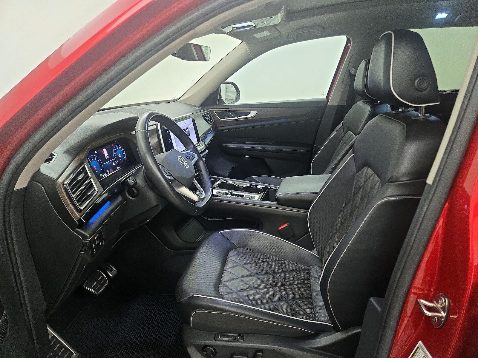2024 Volkswagen Atlas SEL Premium R-Line - Photo 12