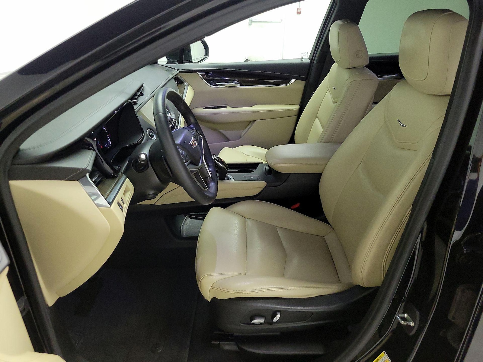 Power Seat(s) & Side Airbags