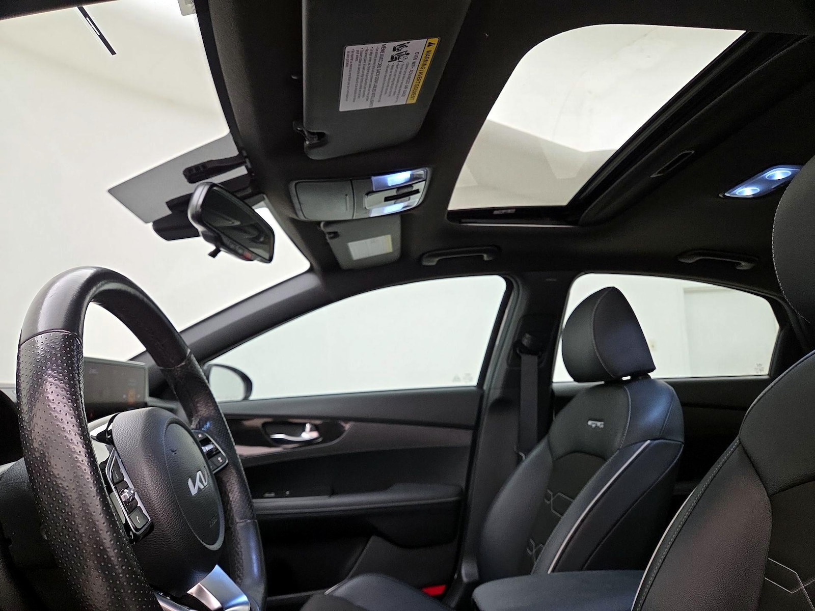 Sunroof(s) & Overhead Airbags
