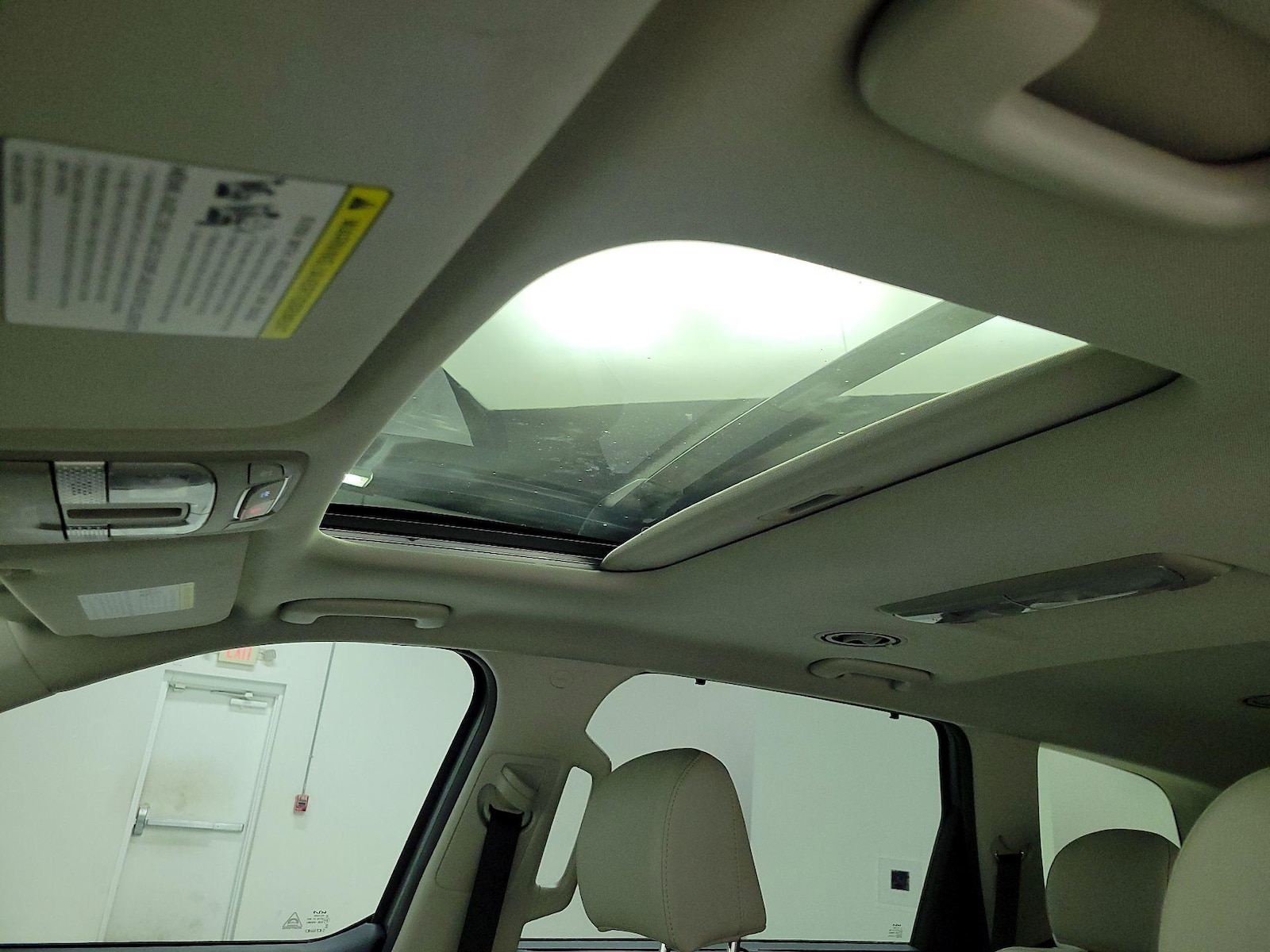 Sunroof(s) & Overhead Airbags
