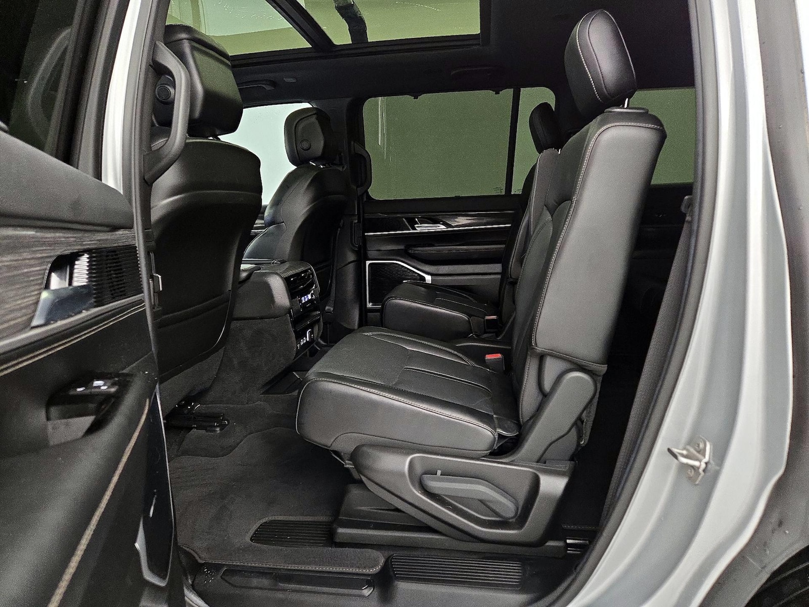Rear Air Conditioning
