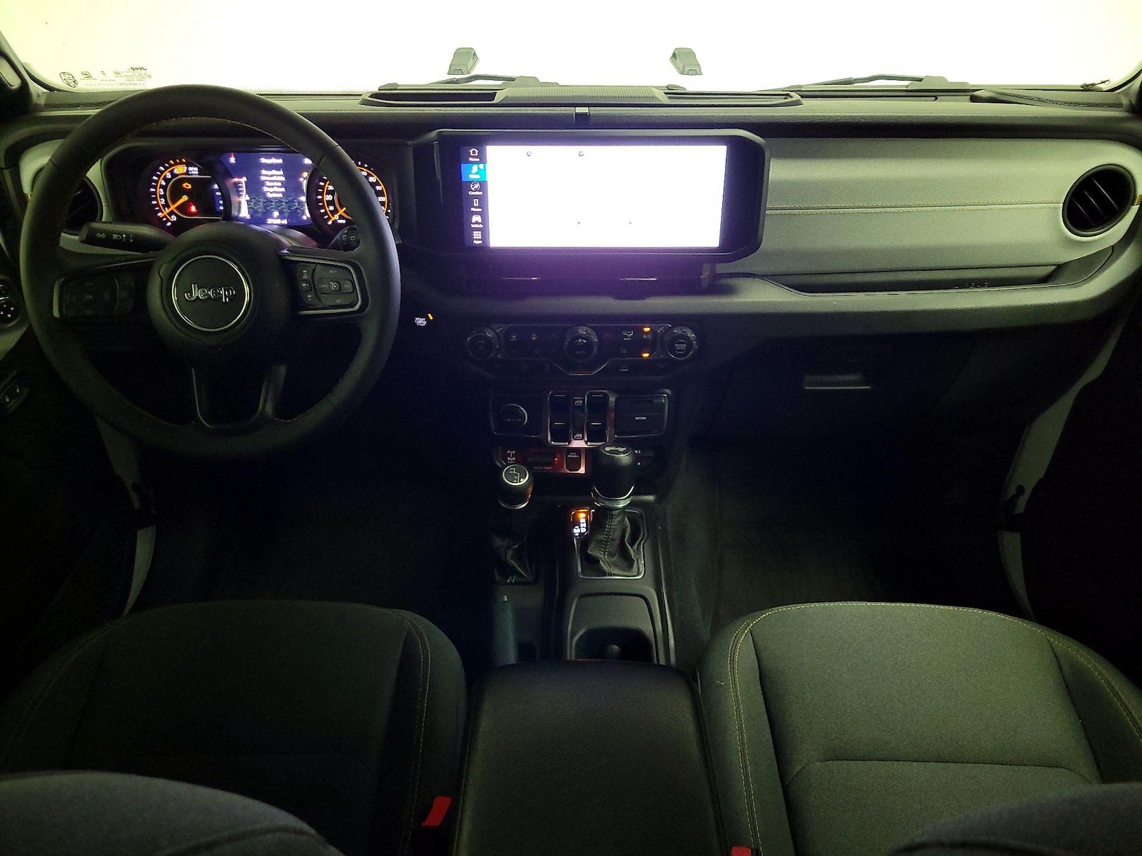 Apple CarPlay® & Android Auto™