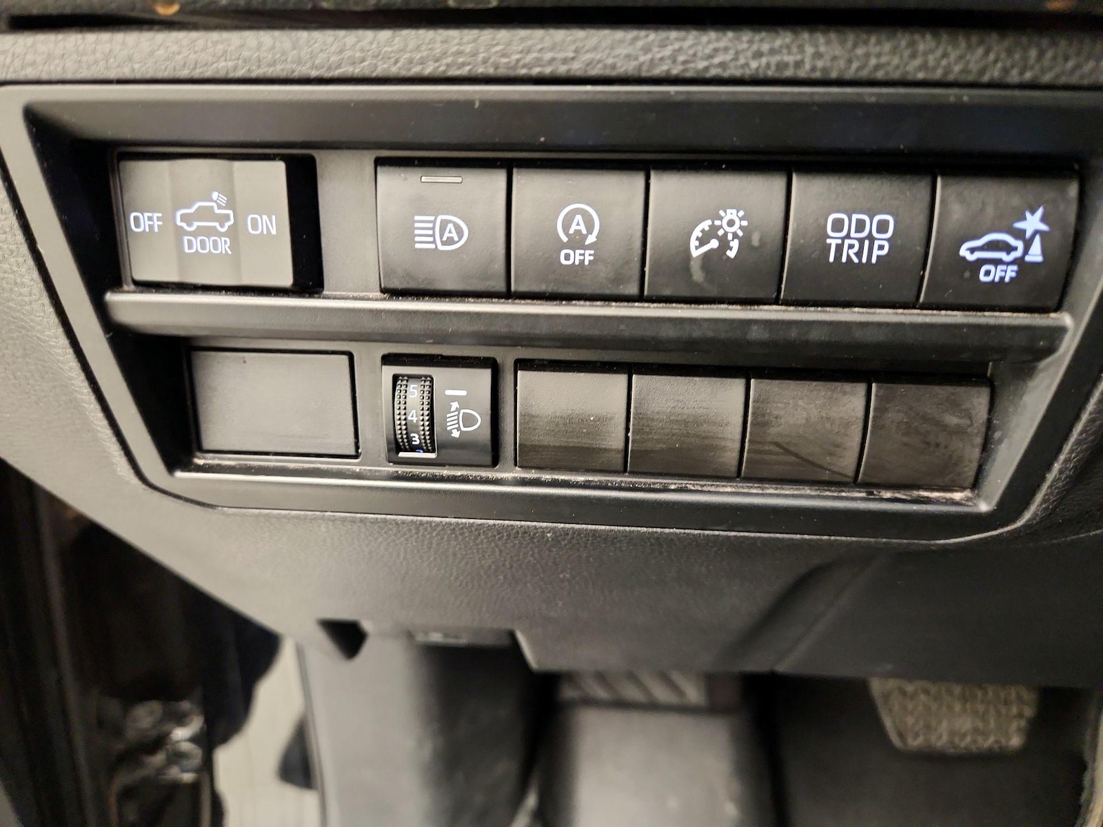 2022 Toyota Tundra Limited - Photo 14