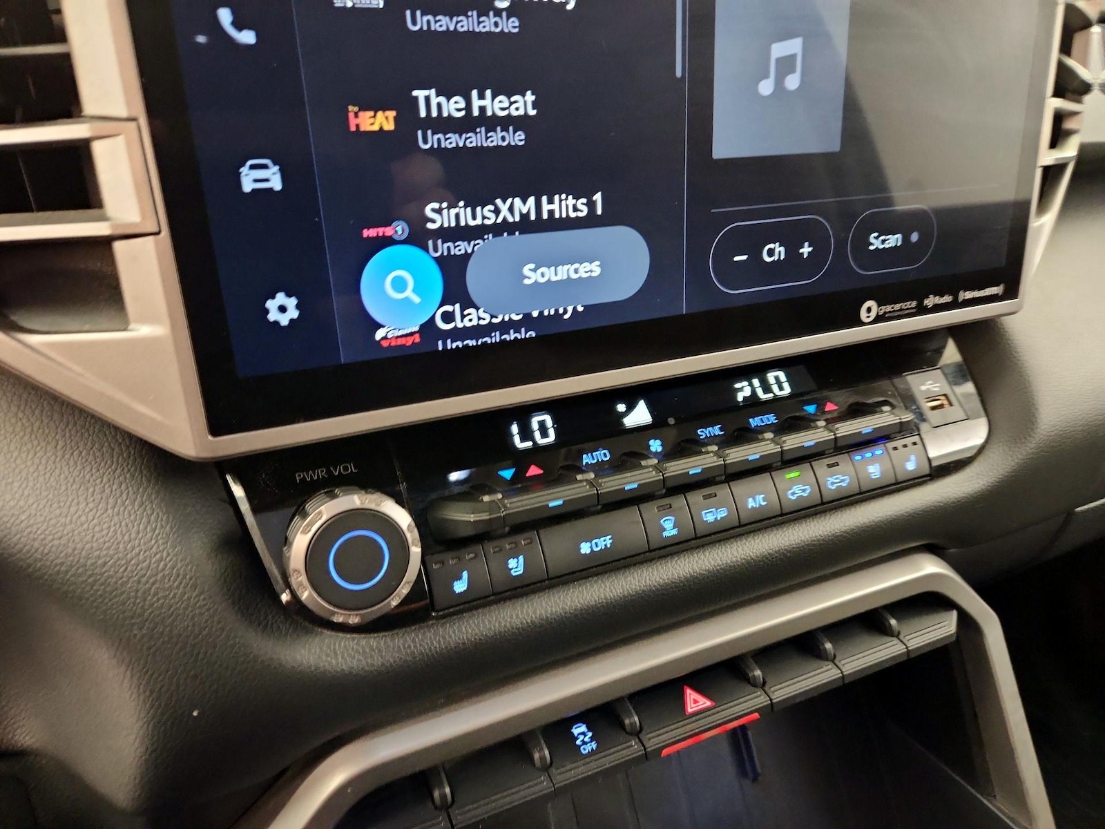 2022 Toyota Tundra Limited - Photo 17