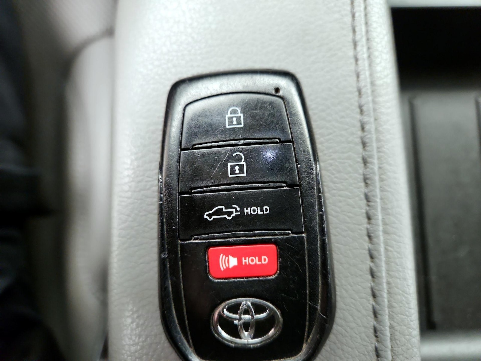 2022 Toyota Tundra Limited - Photo 23