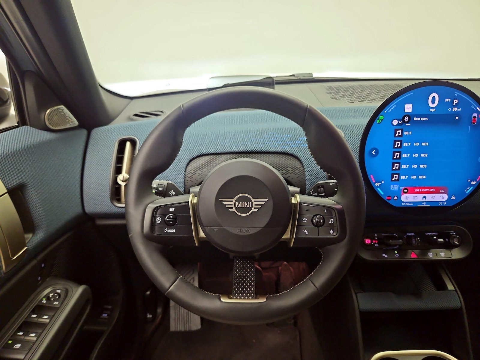2025 MINI Countryman S - Photo 11