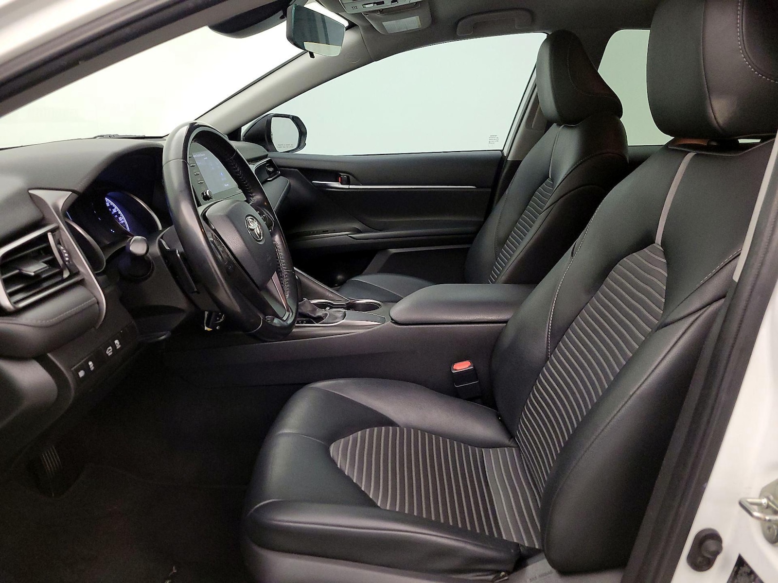 Power Seat(s) & Side Airbags