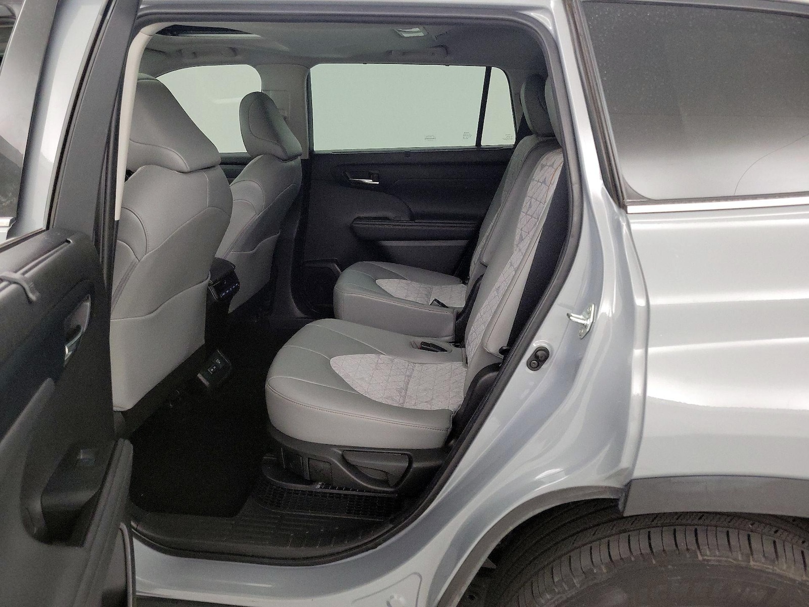 Rear Air Conditioning