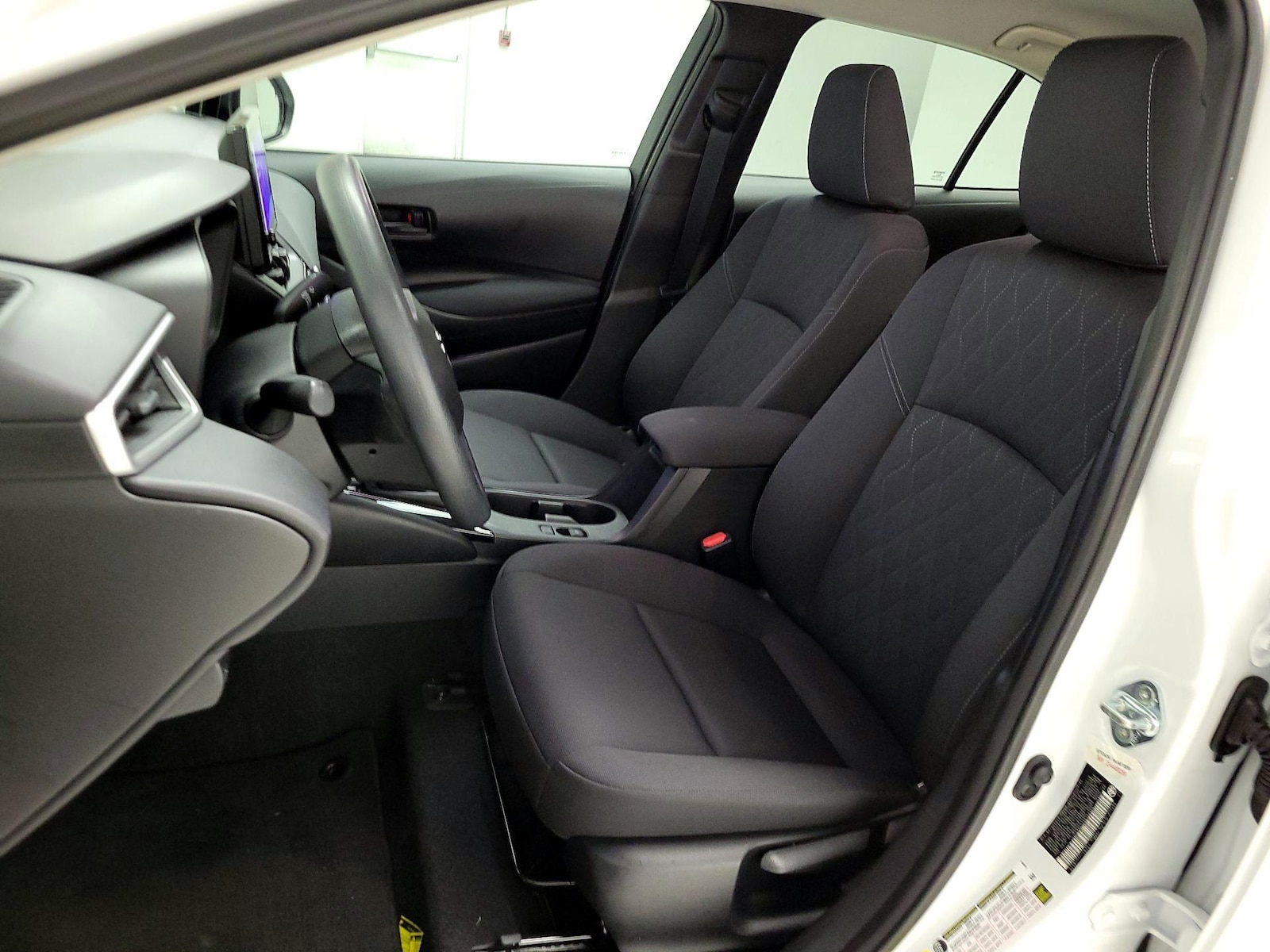 2024 Toyota Corolla LE - Photo 12
