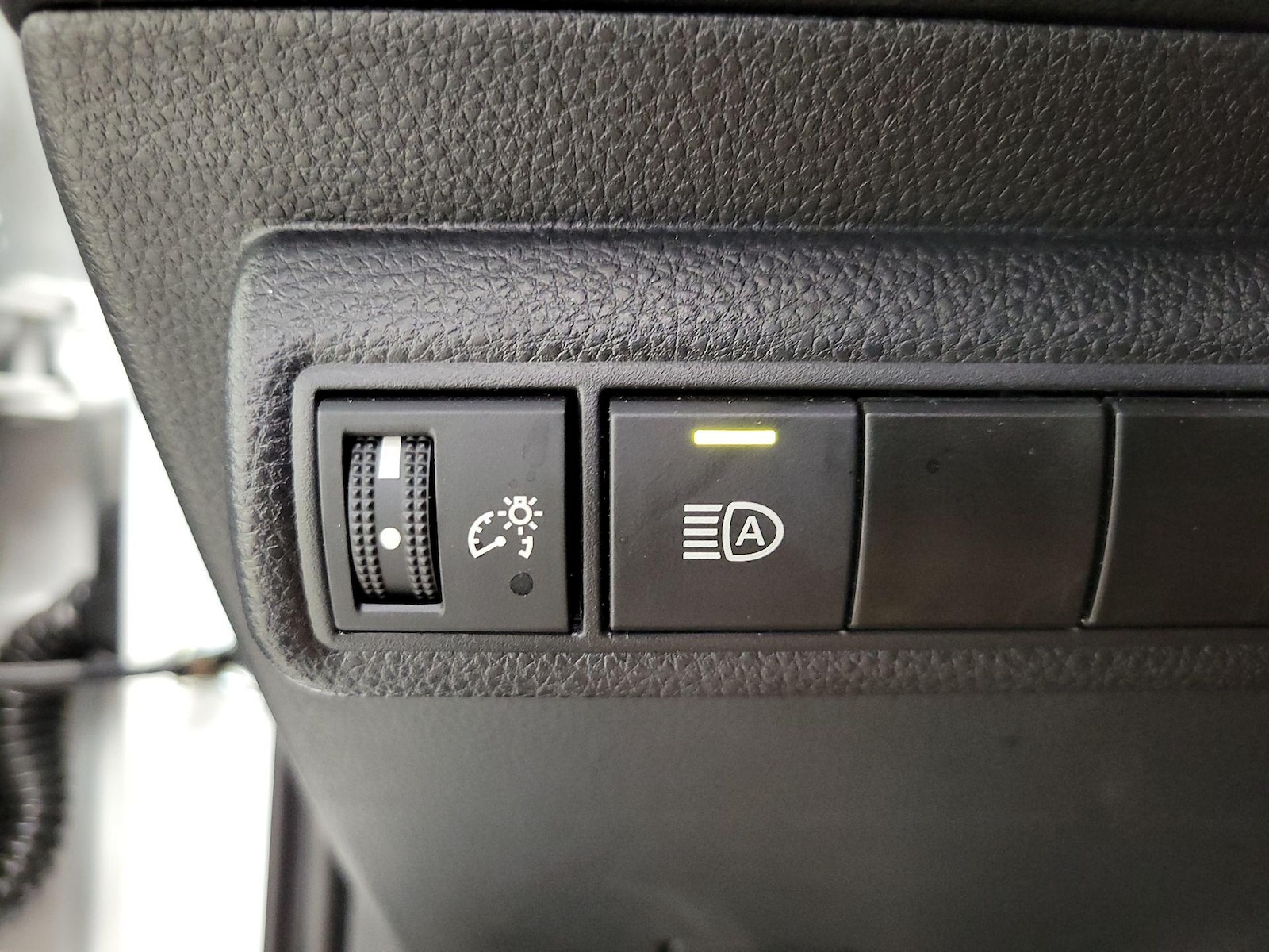 2024 Toyota Corolla LE - Photo 14
