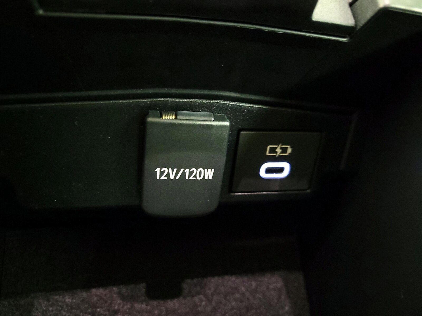 2024 Toyota Corolla LE - Photo 20