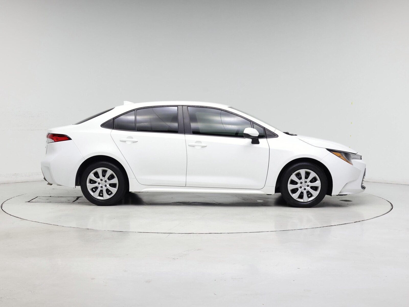 2024 Toyota Corolla LE - Photo 8