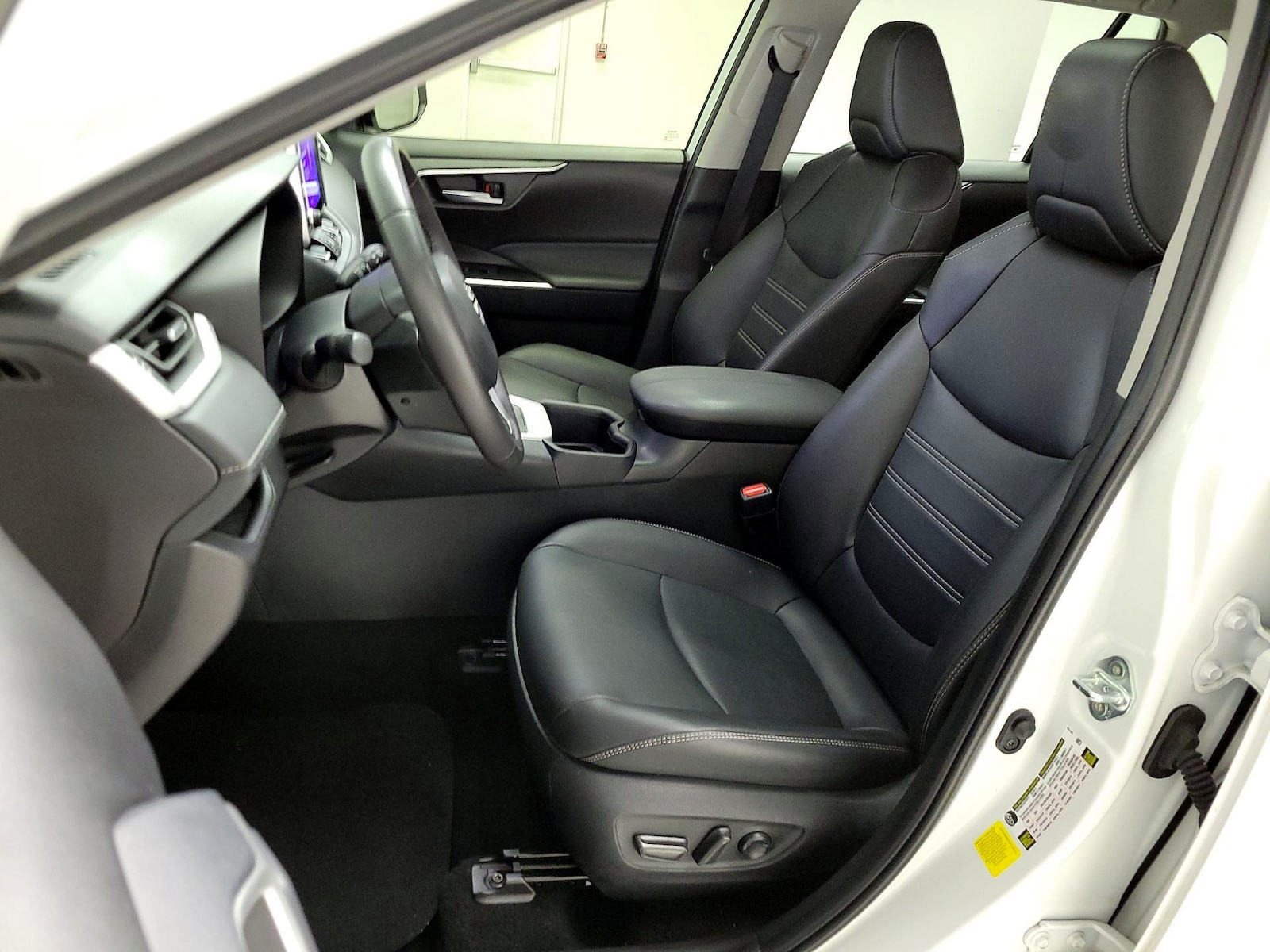Power Seat(s) & Side Airbags